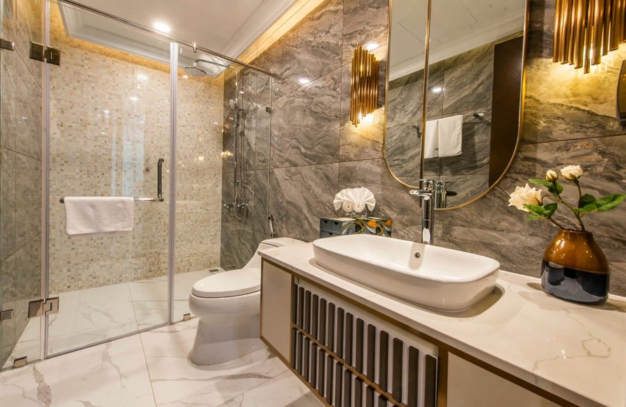 Phòng tắm cao cấp căn hộ mẫu — Diamond Crown Hải Phòng